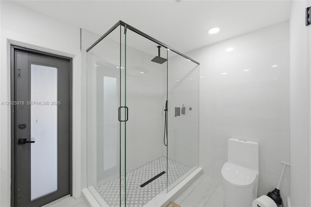 For Rent: $8,000 (4 beds, 2 baths, 2639 Square Feet)