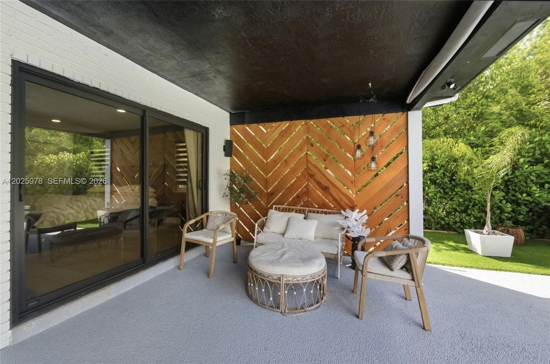 For Rent: $8,000 (4 beds, 2 baths, 2639 Square Feet)
