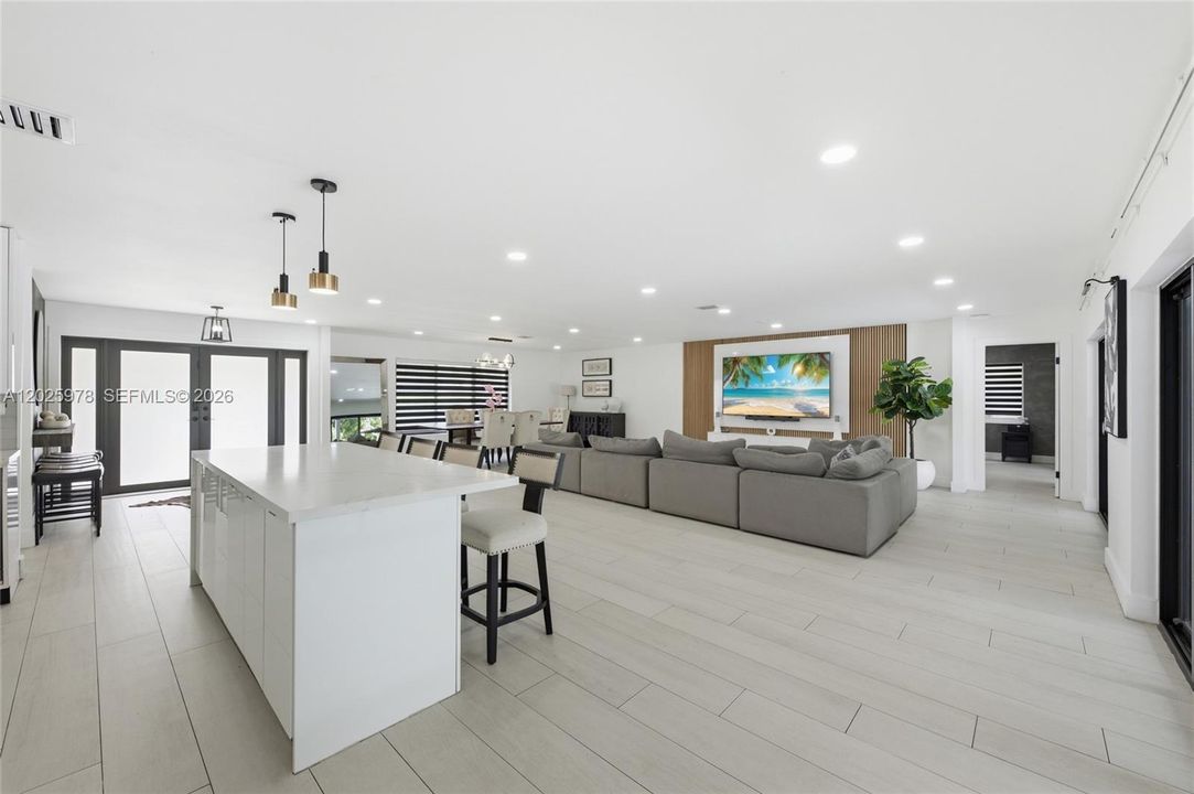 For Rent: $8,000 (4 beds, 2 baths, 2639 Square Feet)