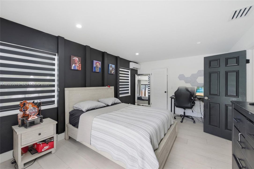 For Rent: $8,000 (4 beds, 2 baths, 2639 Square Feet)