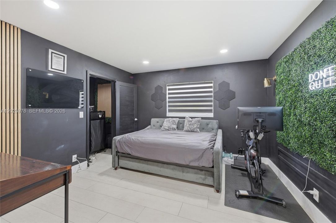 For Rent: $8,000 (4 beds, 2 baths, 2639 Square Feet)