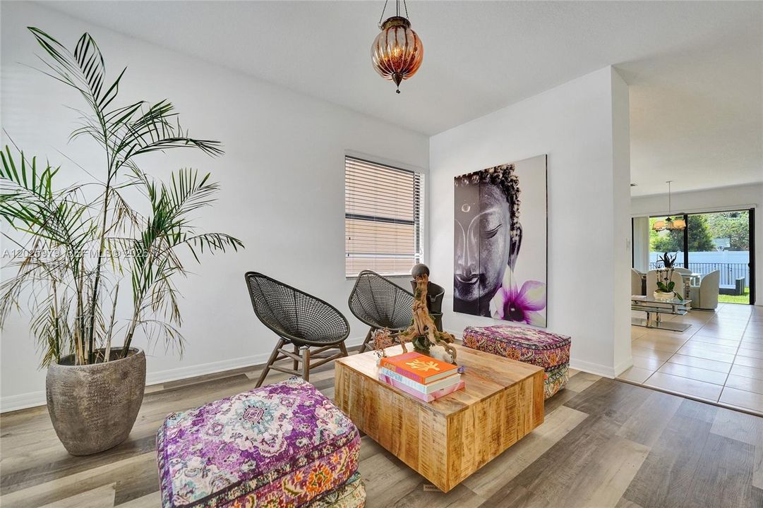 For Rent: $4,800 (4 beds, 2 baths, 2105 Square Feet)