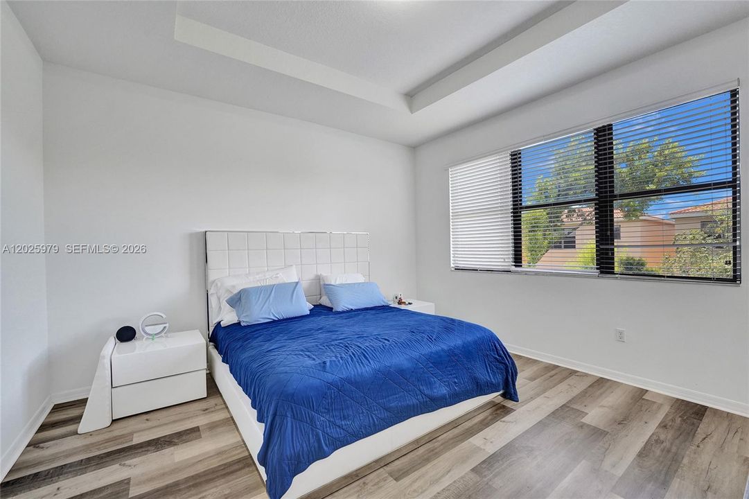 For Rent: $4,800 (4 beds, 2 baths, 2105 Square Feet)