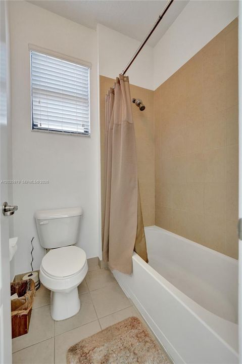 For Rent: $4,800 (4 beds, 2 baths, 2105 Square Feet)