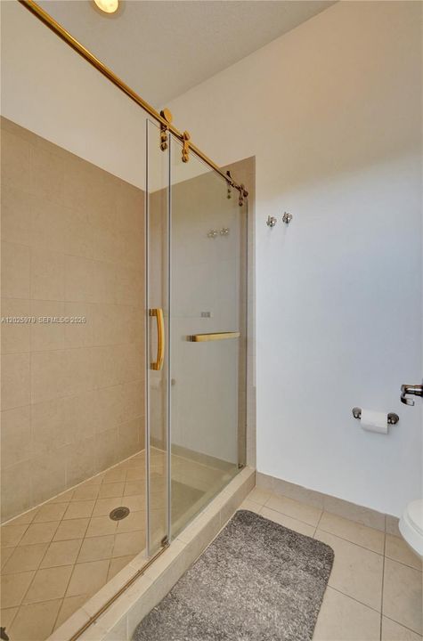 For Rent: $4,800 (4 beds, 2 baths, 2105 Square Feet)