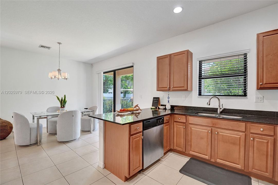 For Rent: $4,800 (4 beds, 2 baths, 2105 Square Feet)