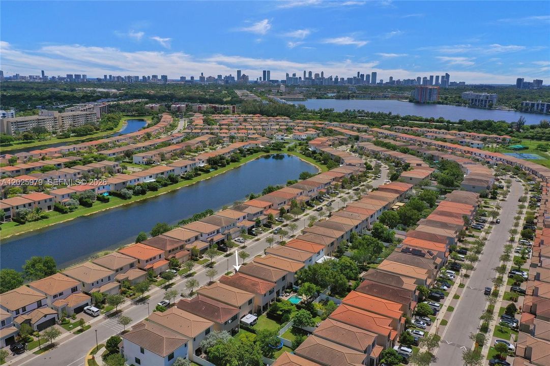 For Rent: $4,800 (4 beds, 2 baths, 2105 Square Feet)