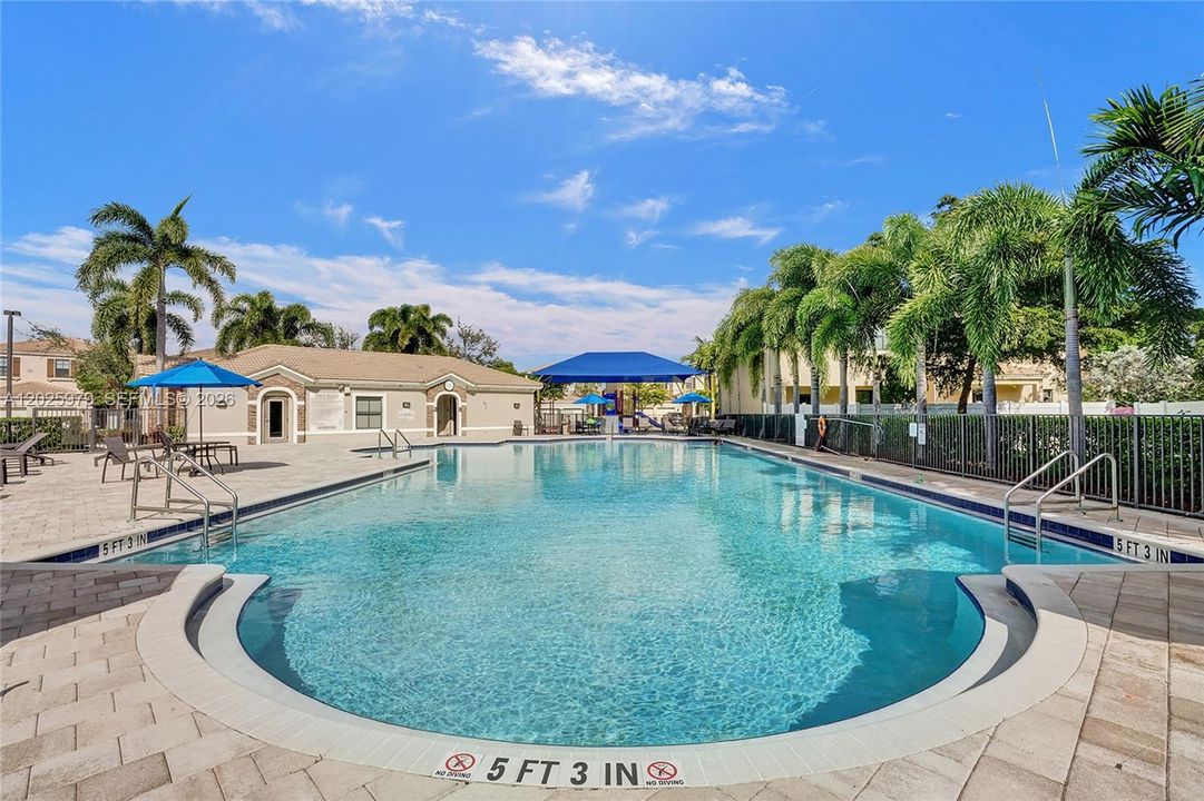 For Rent: $4,800 (4 beds, 2 baths, 2105 Square Feet)