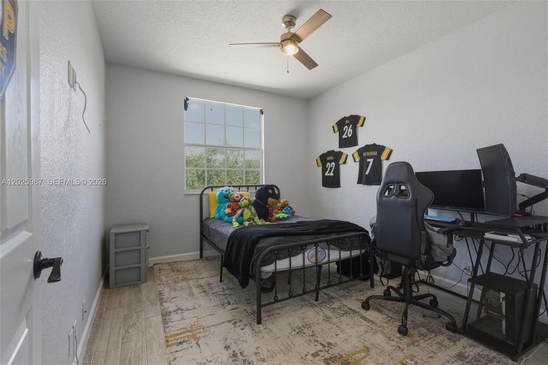 For Sale: $922,900 (4 beds, 3 baths, 2764 Square Feet)