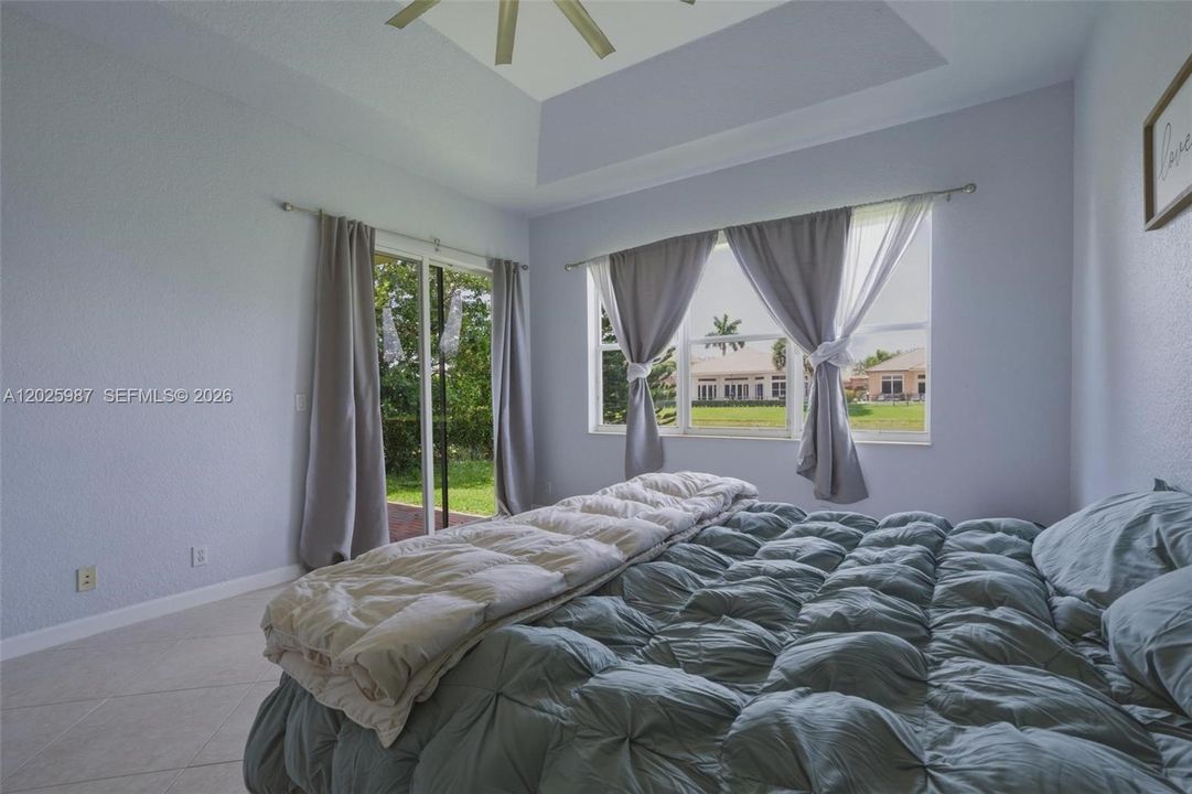 For Sale: $922,900 (4 beds, 3 baths, 2764 Square Feet)