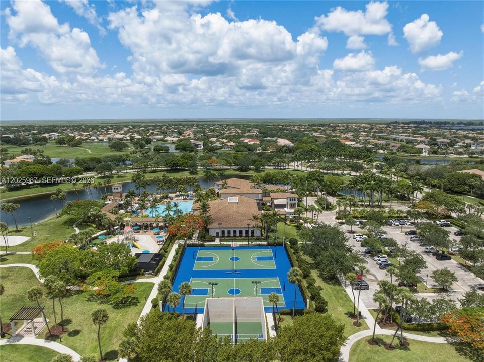 For Sale: $922,900 (4 beds, 3 baths, 2764 Square Feet)