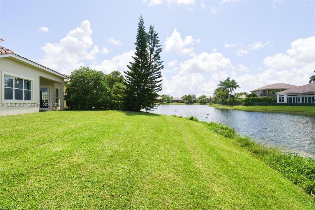 For Sale: $922,900 (4 beds, 3 baths, 2764 Square Feet)