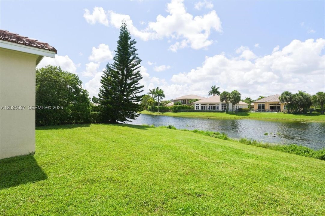 For Sale: $922,900 (4 beds, 3 baths, 2764 Square Feet)