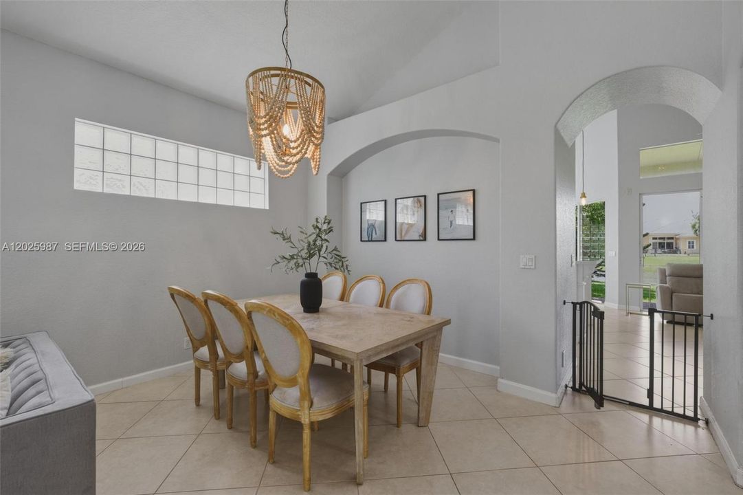 For Sale: $922,900 (4 beds, 3 baths, 2764 Square Feet)