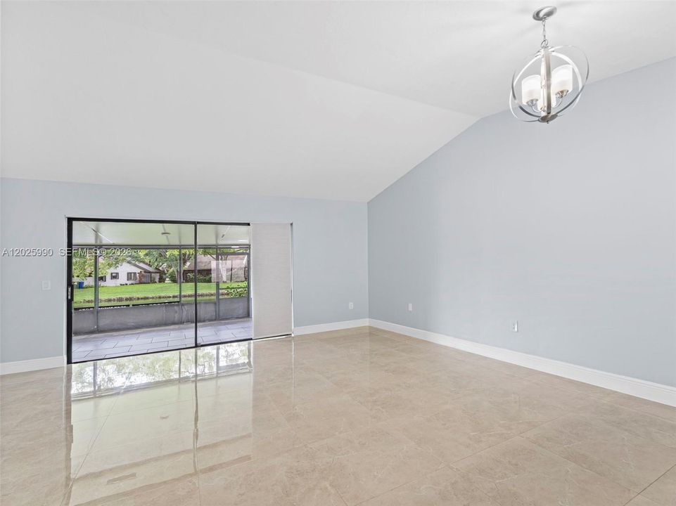 For Rent: $2,500 (2 beds, 2 baths, 1060 Square Feet)