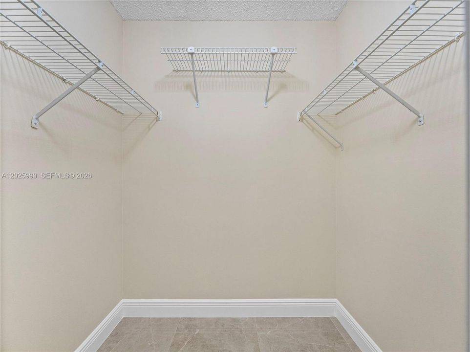 For Rent: $2,500 (2 beds, 2 baths, 1060 Square Feet)