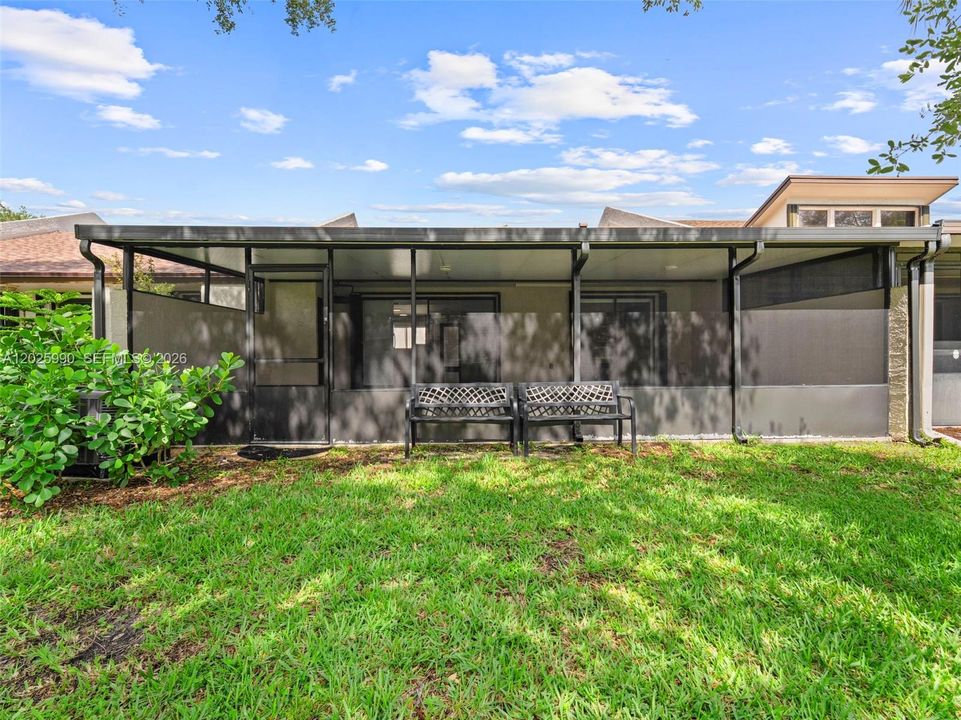 For Rent: $2,500 (2 beds, 2 baths, 1060 Square Feet)
