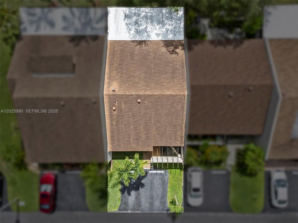 For Rent: $2,500 (2 beds, 2 baths, 1060 Square Feet)