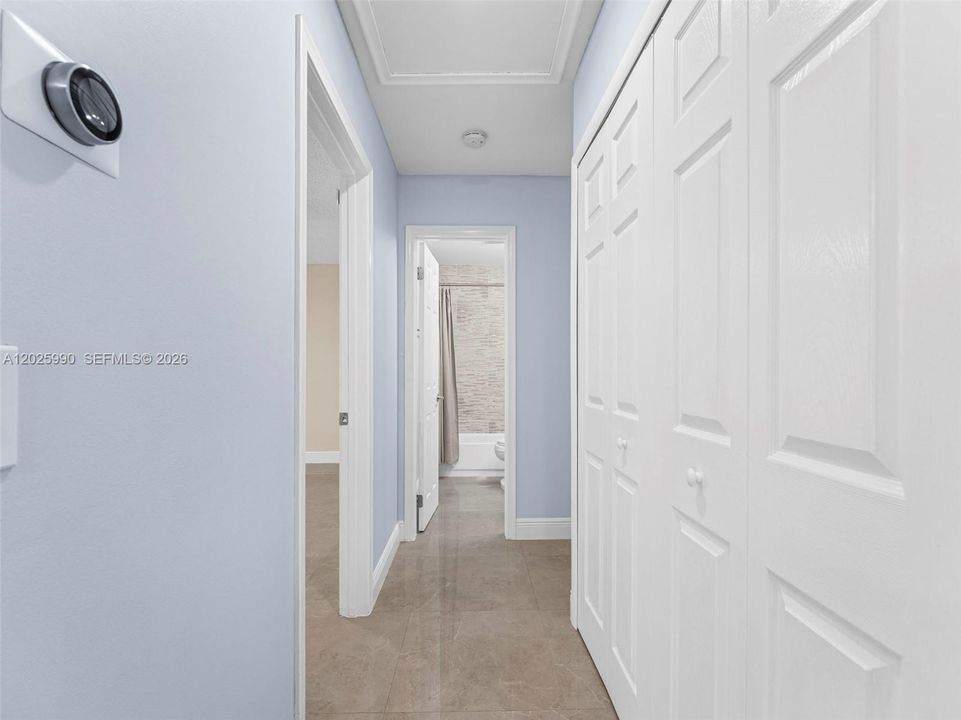 For Rent: $2,500 (2 beds, 2 baths, 1060 Square Feet)