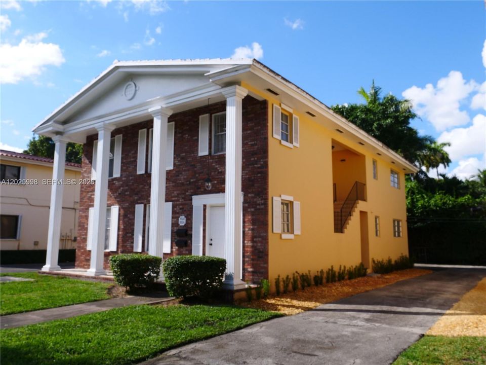 For Rent: $3,800 (2 beds, 2 baths, 1440 Square Feet)