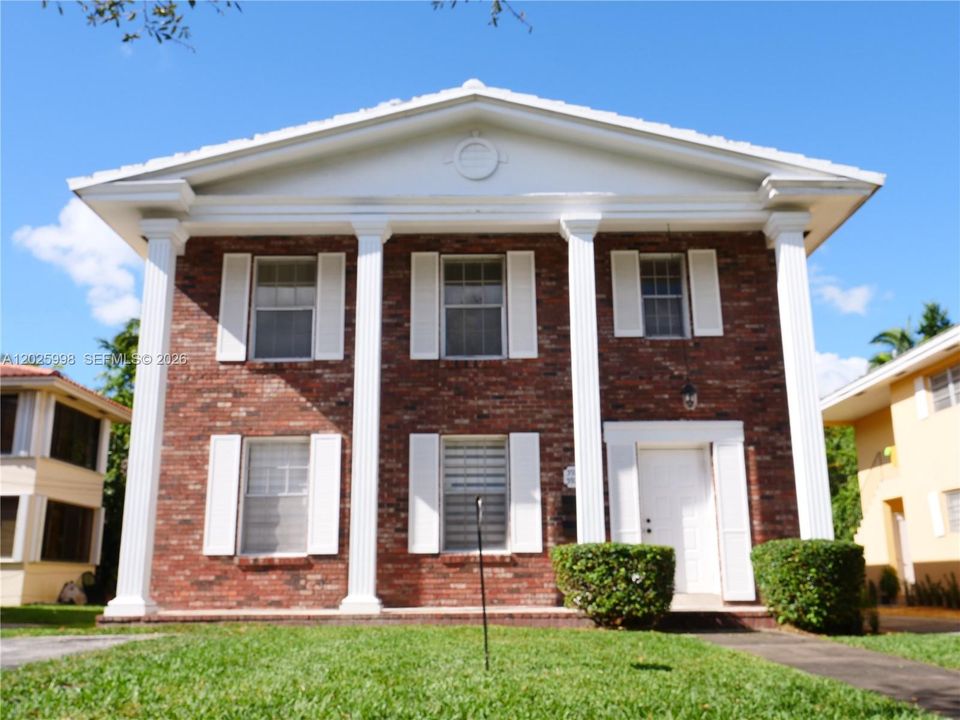 For Rent: $3,800 (2 beds, 2 baths, 1440 Square Feet)