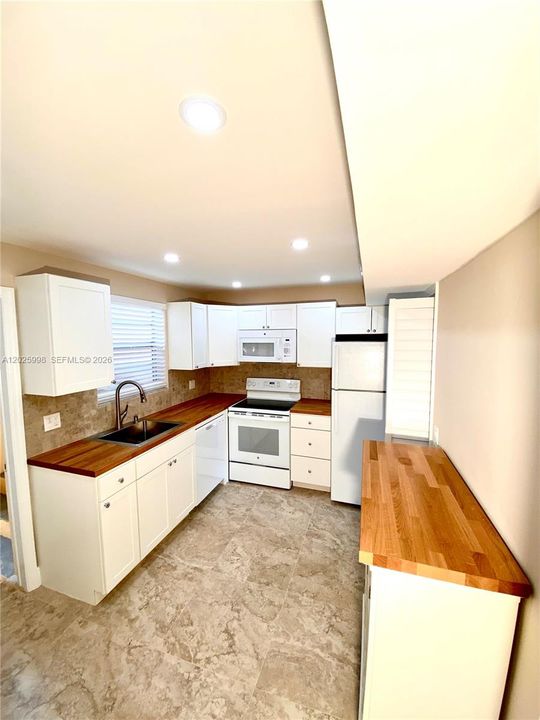 For Rent: $3,800 (2 beds, 2 baths, 1440 Square Feet)