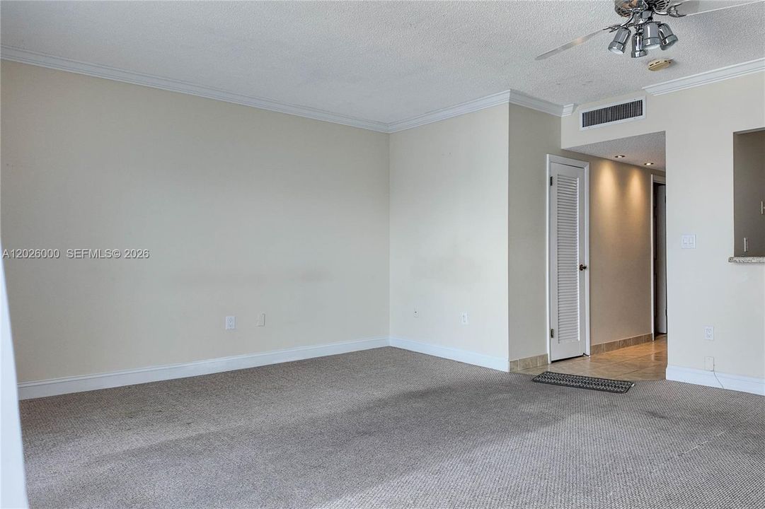 For Rent: $1,850 (1 beds, 1 baths, 545 Square Feet)