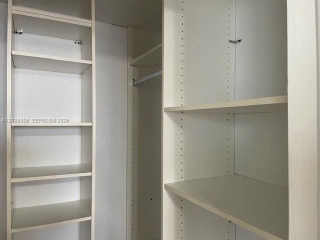 В аренду: $2,650 (2 спален, 1 ванн, 900 Квадратных фут)