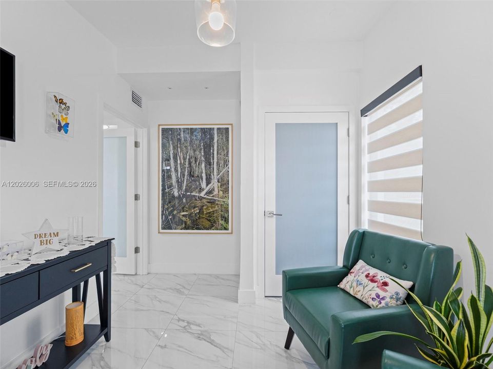 En Venta: $650,000 (2 camas, 1 baños, 808 Pies cuadrados)