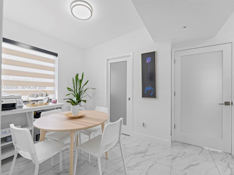 En Venta: $650,000 (2 camas, 1 baños, 808 Pies cuadrados)