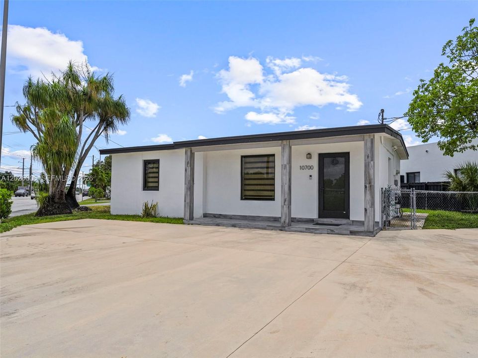 En Venta: $650,000 (2 camas, 1 baños, 808 Pies cuadrados)