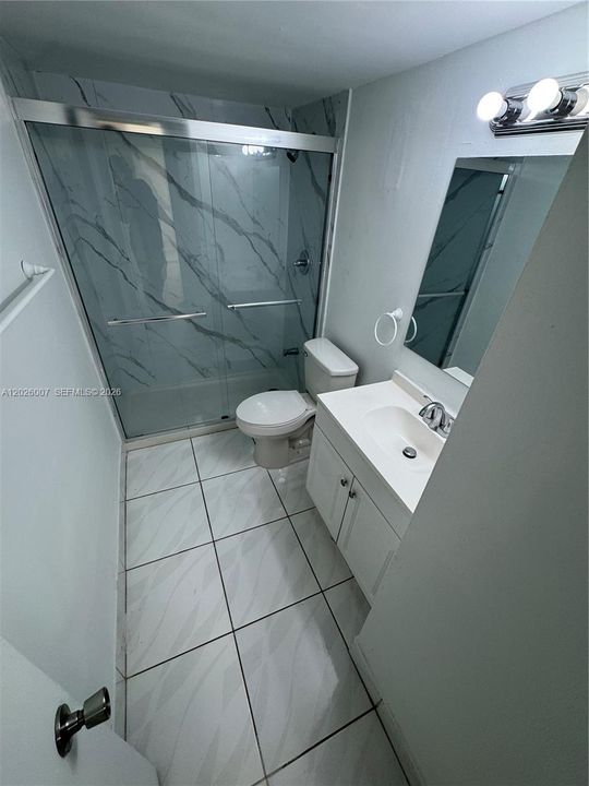 For Rent: $2,150 (2 beds, 1 baths, 834 Square Feet)