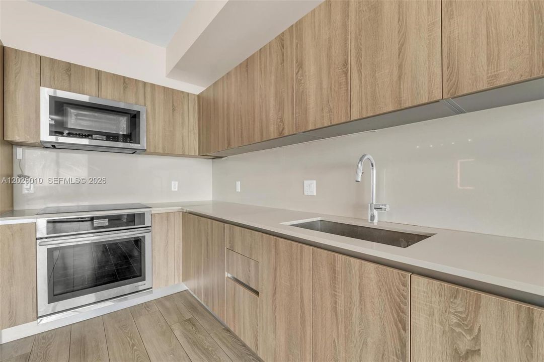 На продажу: $615,000 (1 спален, 2 ванн, 850 Квадратных фут)