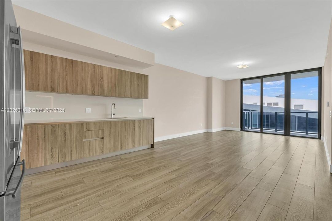 На продажу: $615,000 (1 спален, 2 ванн, 850 Квадратных фут)