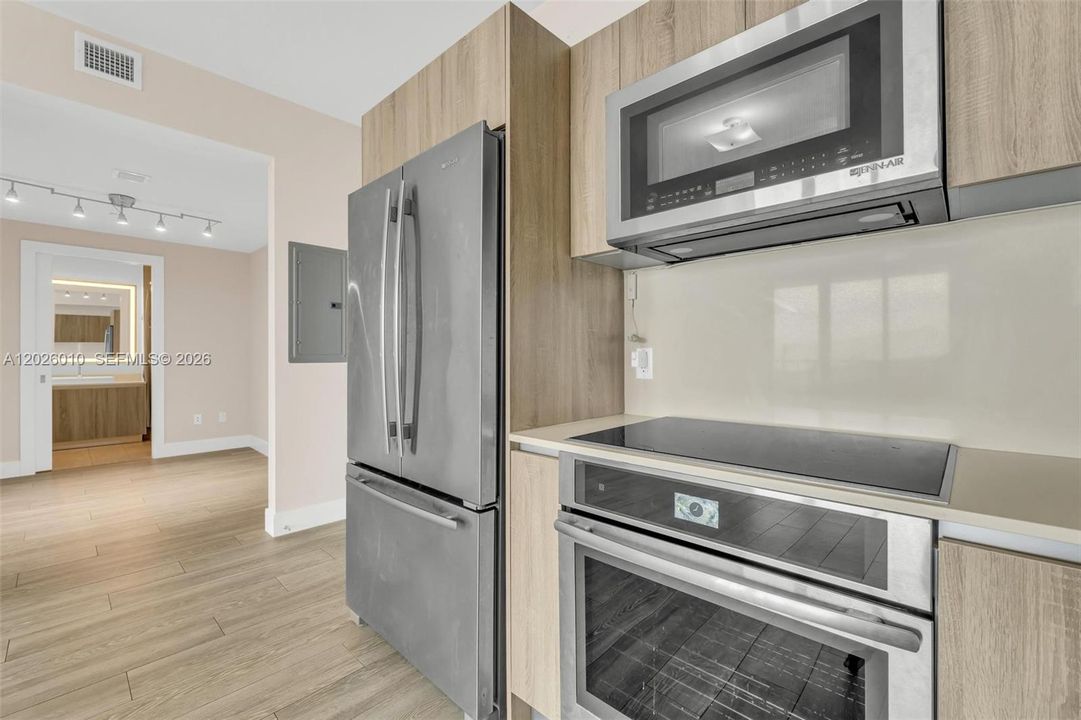 На продажу: $615,000 (1 спален, 2 ванн, 850 Квадратных фут)
