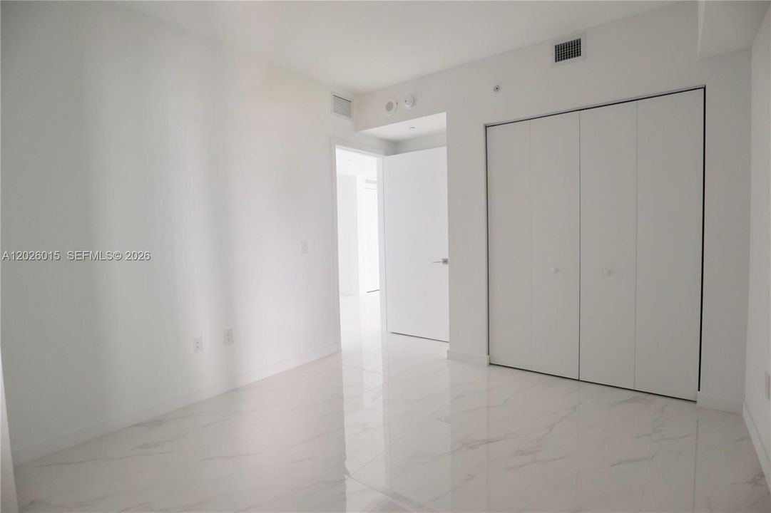 For Rent: $6,000 (2 beds, 2 baths, 1067 Square Feet)