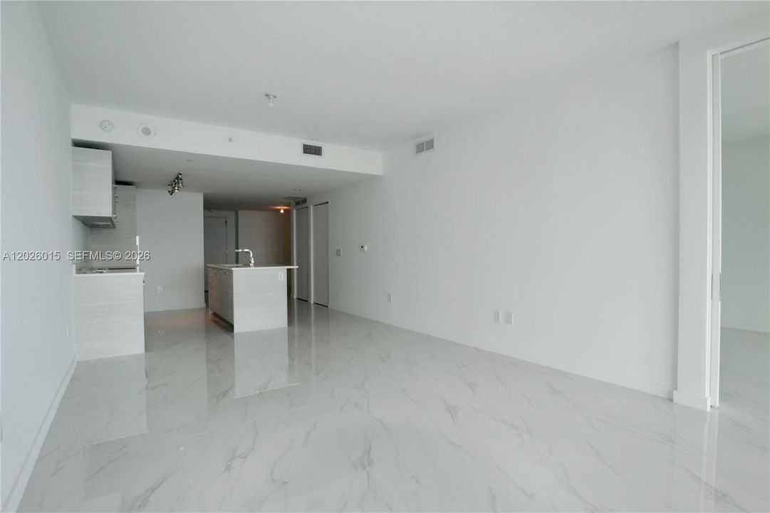 For Rent: $6,000 (2 beds, 2 baths, 1067 Square Feet)