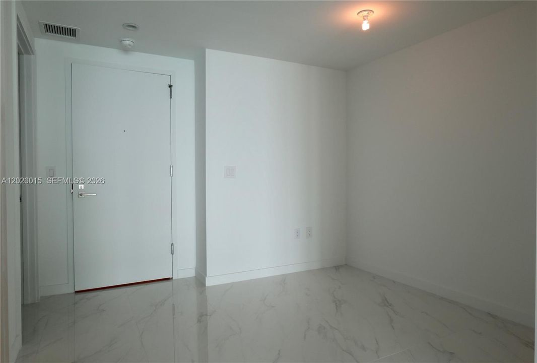 For Rent: $6,000 (2 beds, 2 baths, 1067 Square Feet)