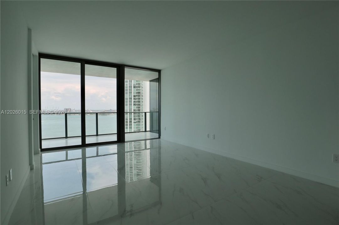 For Rent: $6,000 (2 beds, 2 baths, 1067 Square Feet)