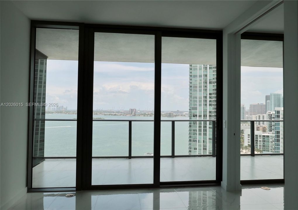 For Rent: $6,000 (2 beds, 2 baths, 1067 Square Feet)