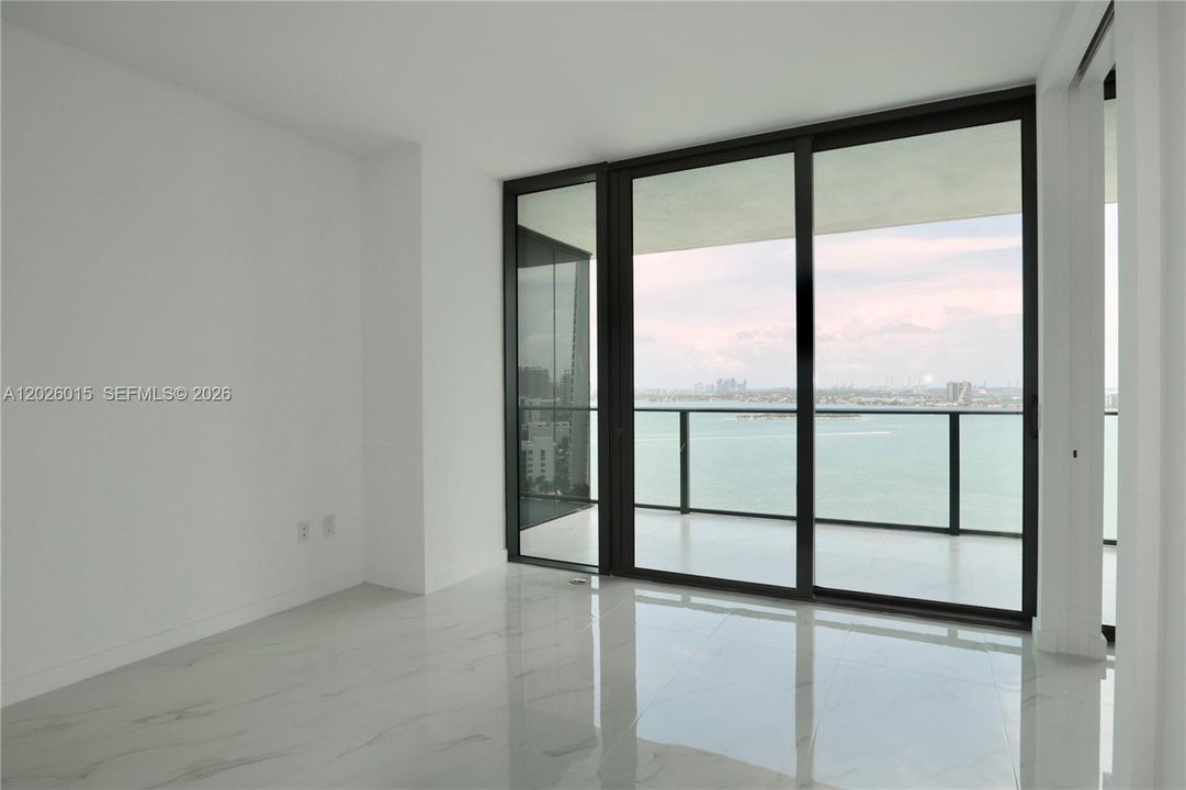 For Rent: $6,000 (2 beds, 2 baths, 1067 Square Feet)