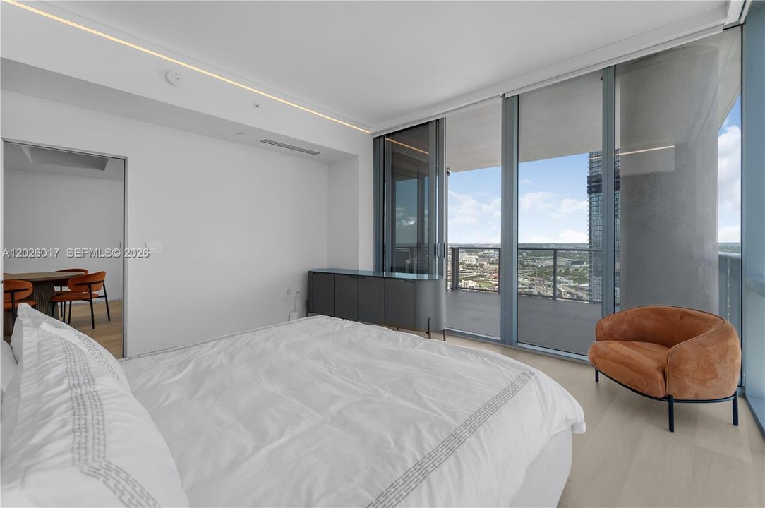 В аренду: $15,000 (3 спален, 4 ванн, 2204 Квадратных фут)