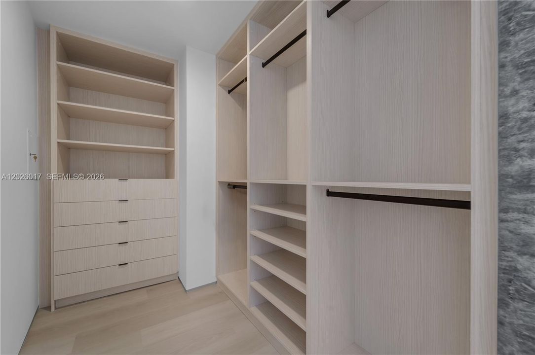 В аренду: $15,000 (3 спален, 4 ванн, 2204 Квадратных фут)