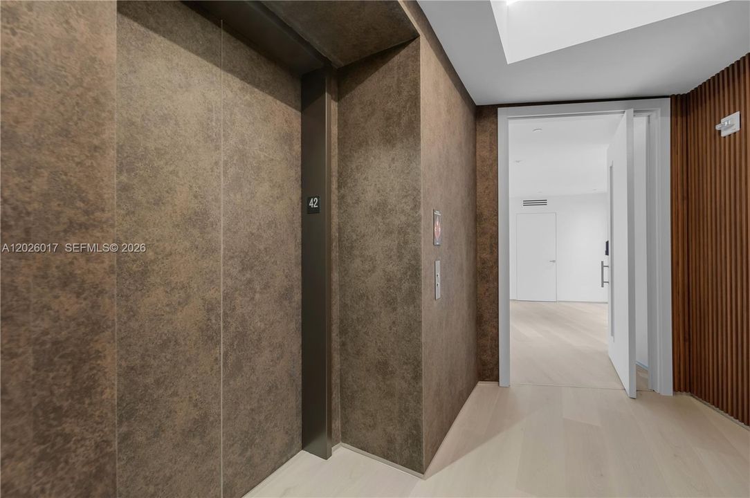 В аренду: $15,000 (3 спален, 4 ванн, 2204 Квадратных фут)