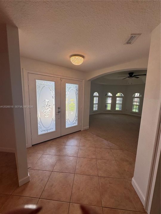 For Sale: $459,000 (3 beds, 2 baths, 2370 Square Feet)