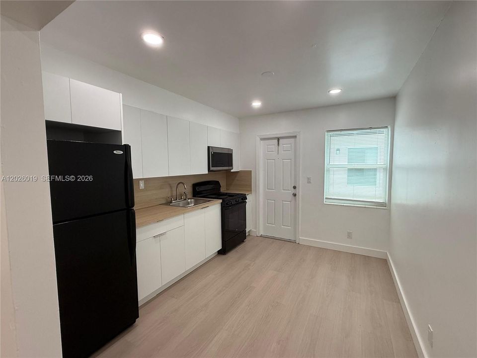 For Sale: $2,250,000 (0 beds, 0 baths, 6450 Square Feet)