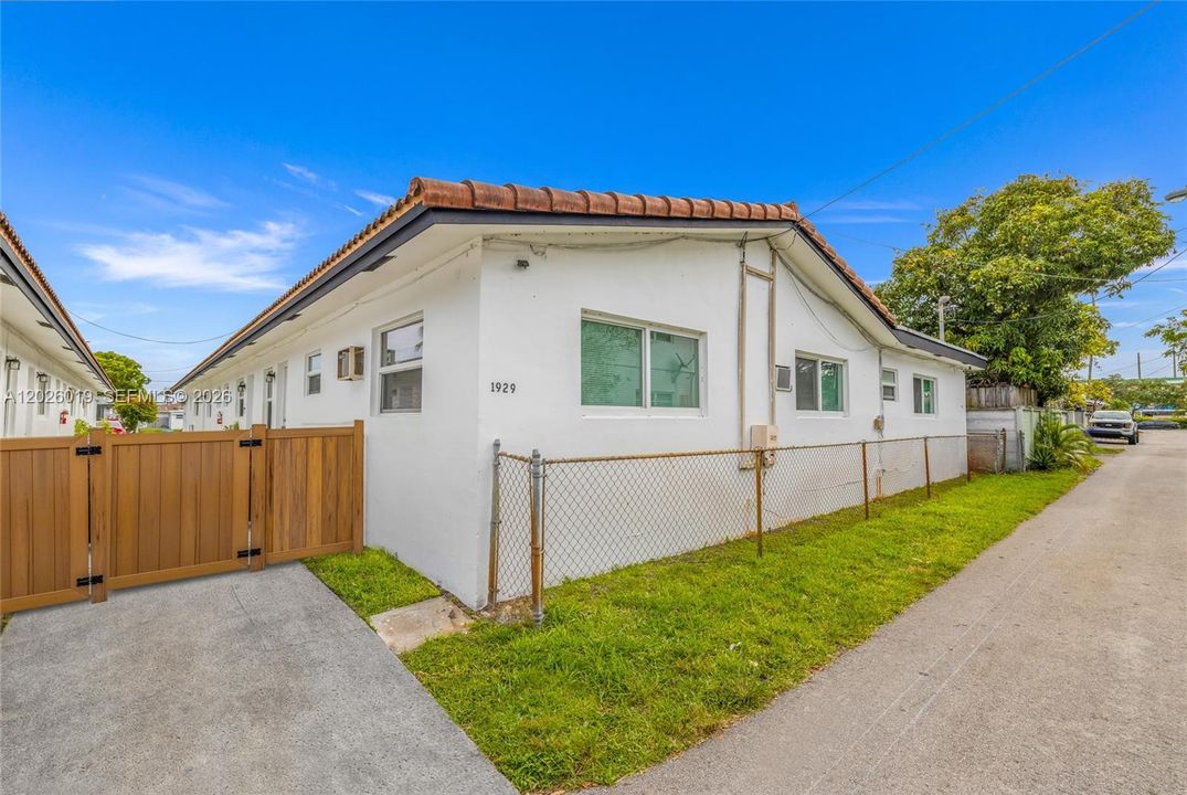 For Sale: $2,250,000 (0 beds, 0 baths, 6450 Square Feet)
