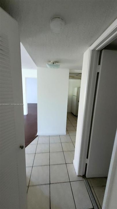 В аренду: $1,900 (2 спален, 2 ванн, 908 Квадратных фут)