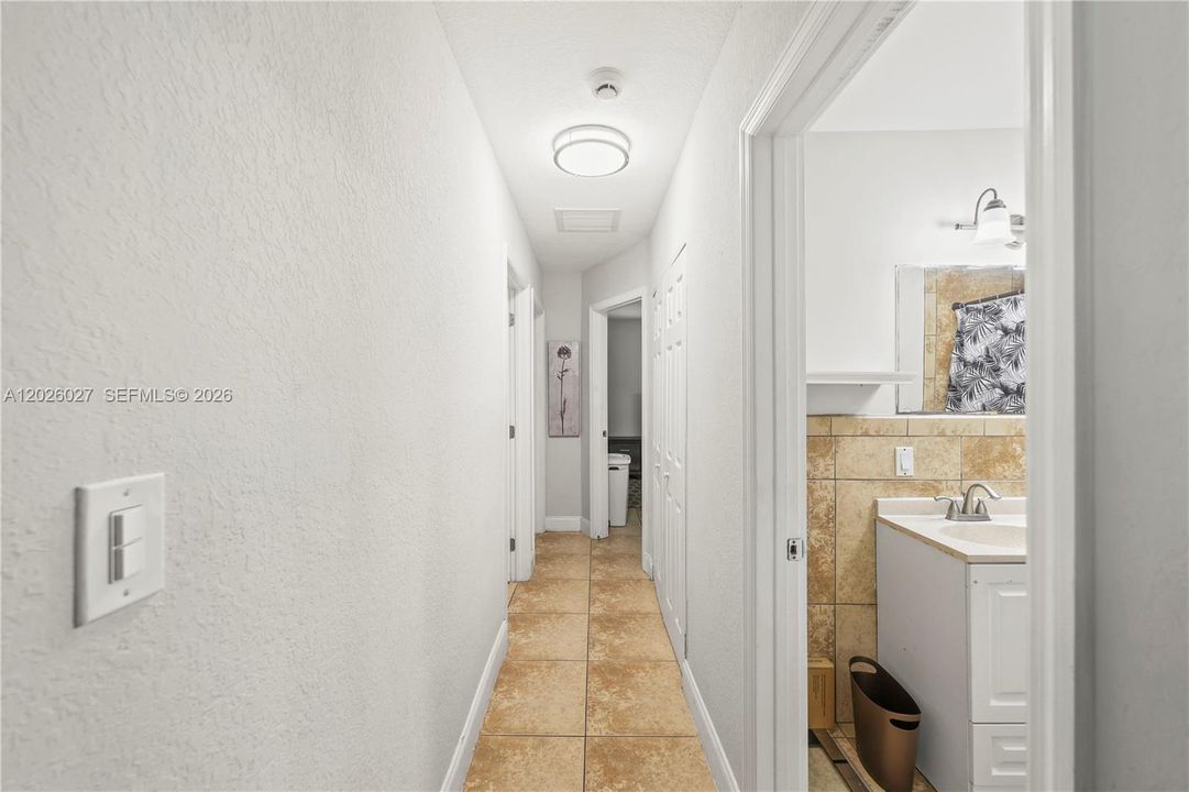 For Sale: $495,000 (4 beds, 2 baths, 1466 Square Feet)
