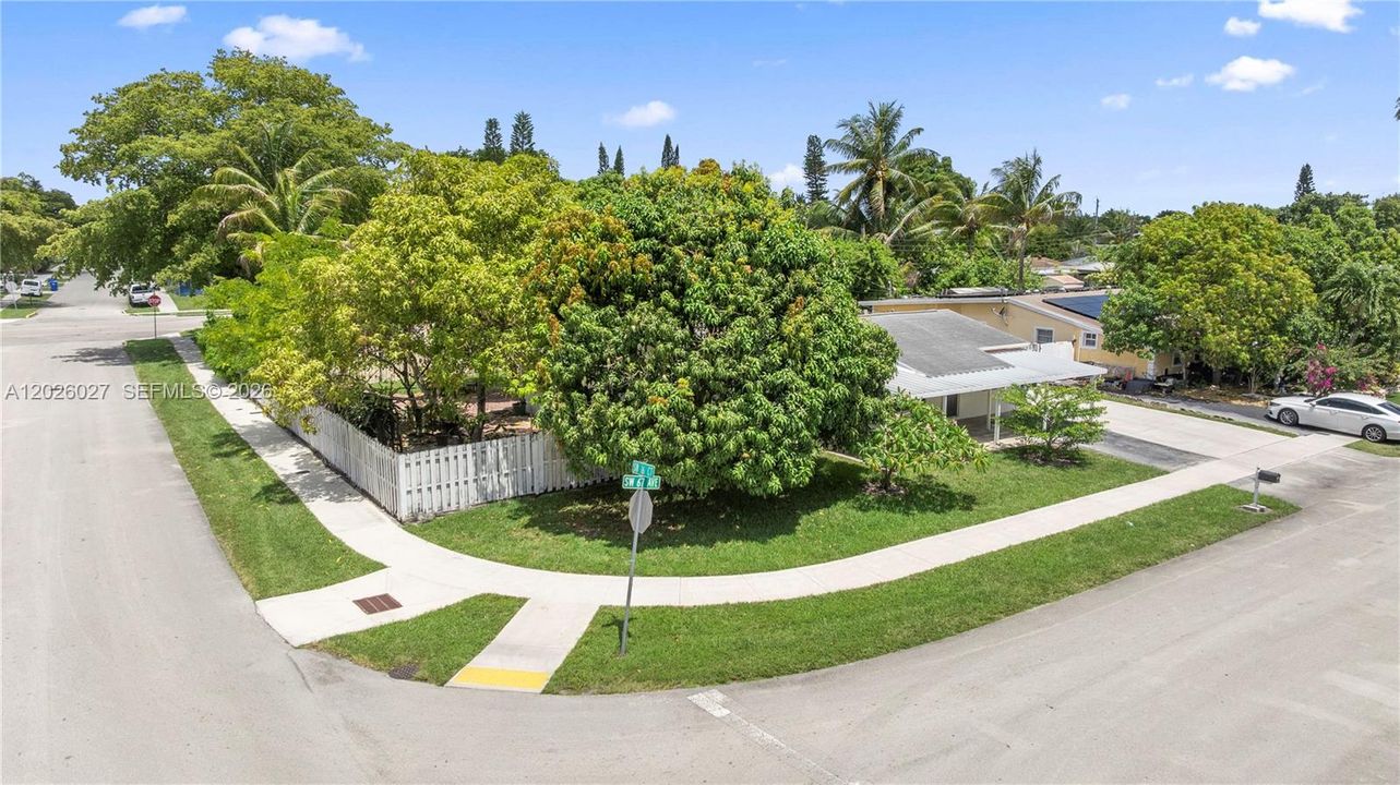 For Sale: $495,000 (4 beds, 2 baths, 1466 Square Feet)